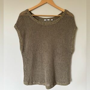 Uniqlo Olive Knit Sleeveless Crewneck Sweater